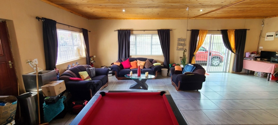4 Bedroom Property for Sale in Sunbird Park Western Cape